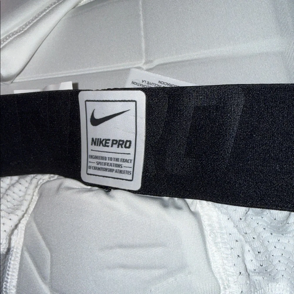 NWOT NIKE Pro Hyperstrong White Padded Football Pants Hip Thigh Knee Pads